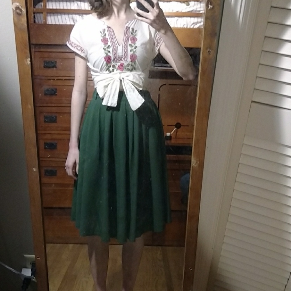 XS Lazybones wrap blouse BONUS matching gree skirt